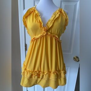 ❤️Yellow Ruffled Top size M/L